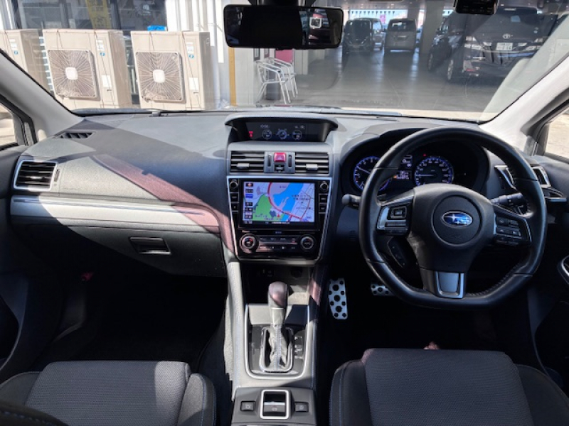 スバル レヴォーグ