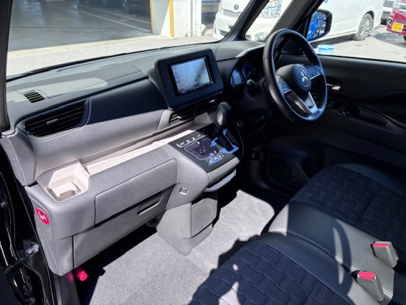 三菱 デリカミニ