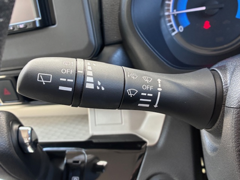 三菱 デリカミニ