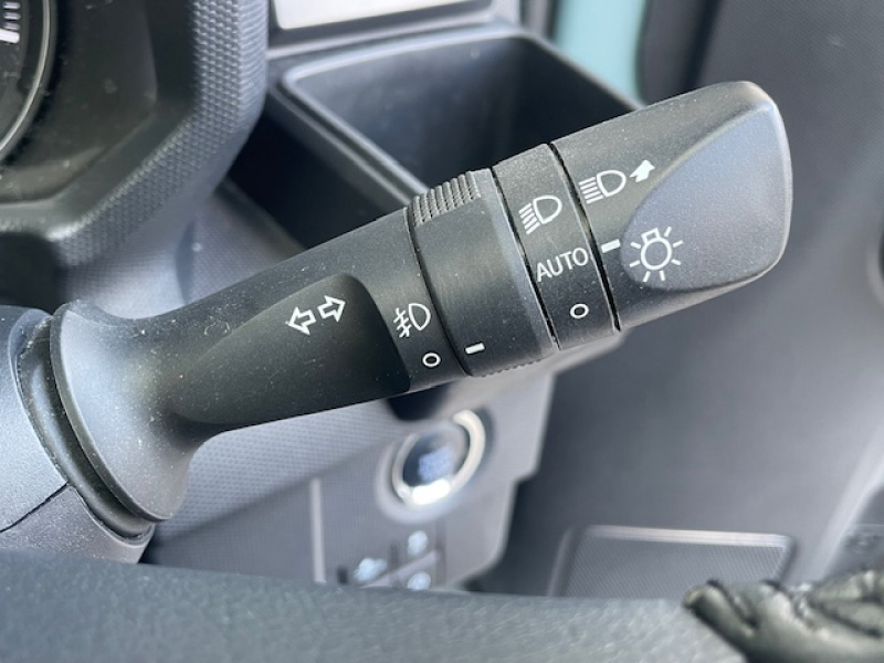 ダイハツ タフト