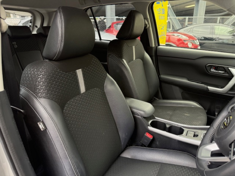 ダイハツ ロッキー