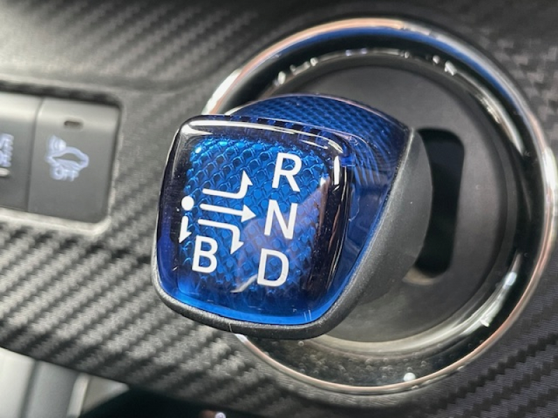 トヨタ プリウスPHV