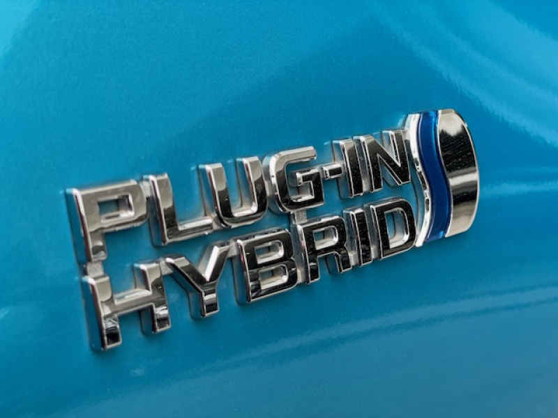 トヨタ プリウスPHV