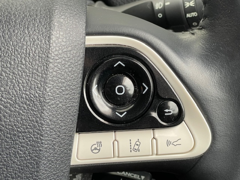 トヨタ プリウスPHV