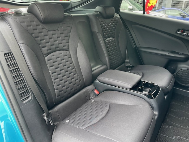 トヨタ プリウスPHV