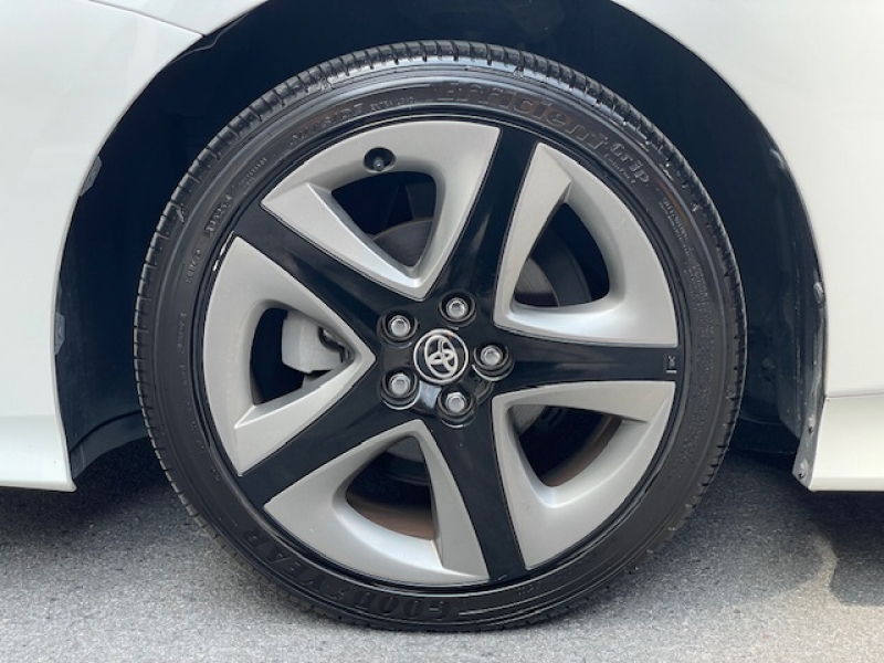 トヨタ プリウス