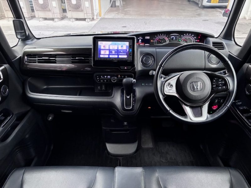 ホンダ N-BOX