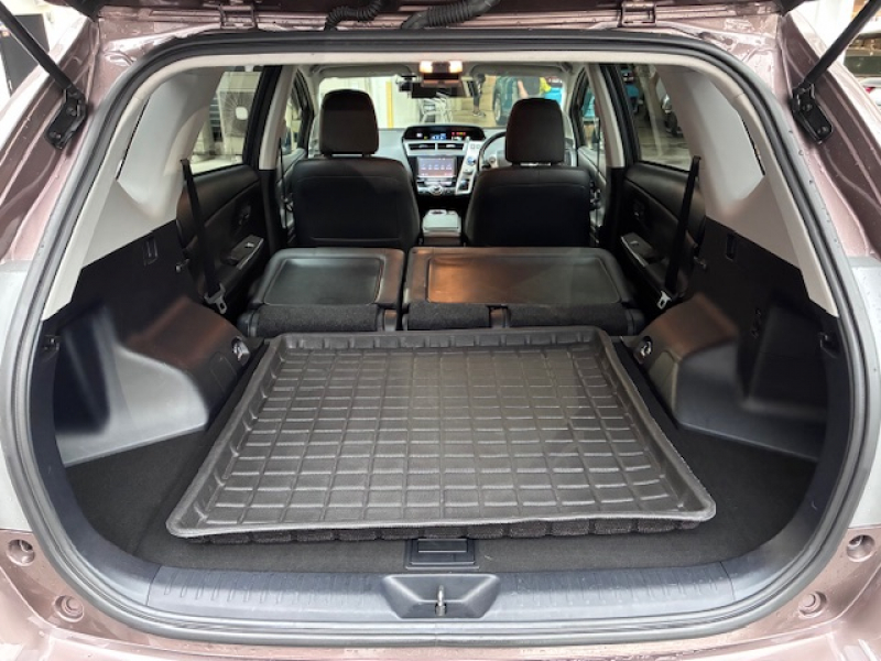 トヨタ プリウスα