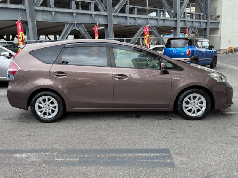 トヨタ プリウスα