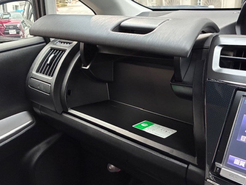 トヨタ プリウスα