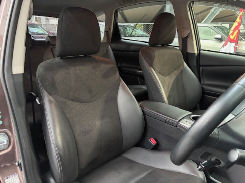 トヨタ プリウスα