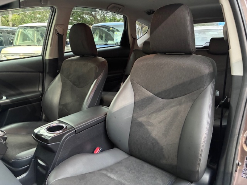 トヨタ プリウスα