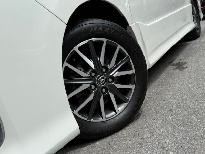 トヨタ ヴォクシー