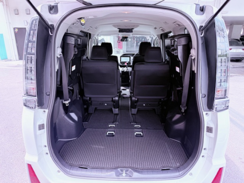 トヨタ ヴォクシー