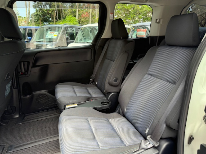 トヨタ ヴォクシー