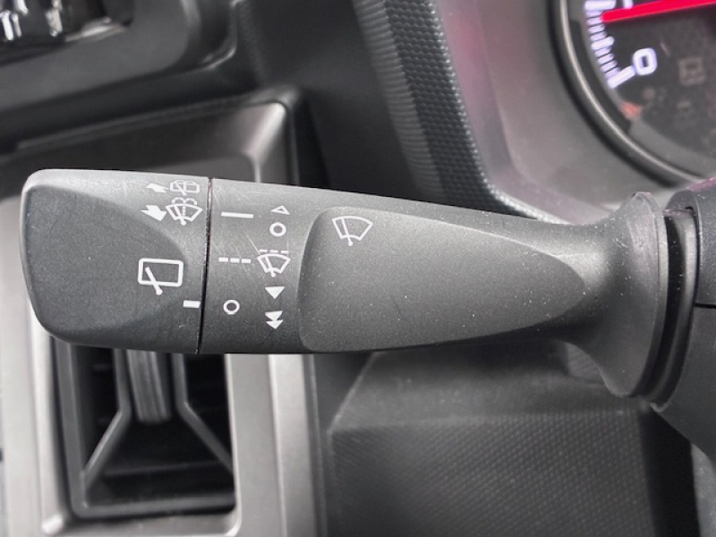 ダイハツ タフト