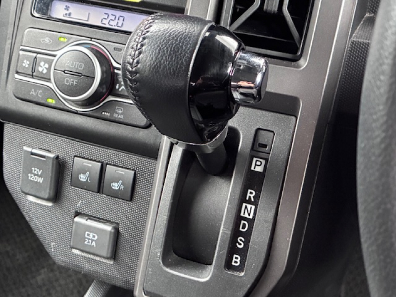 ダイハツ タフト