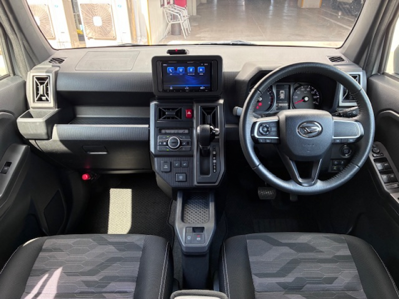 ダイハツ タフト