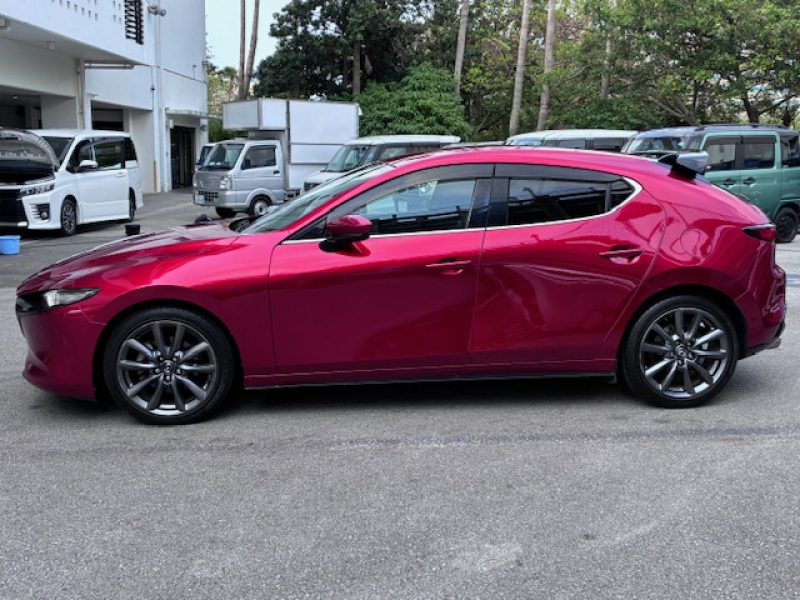 マツダ MAZDA 3
