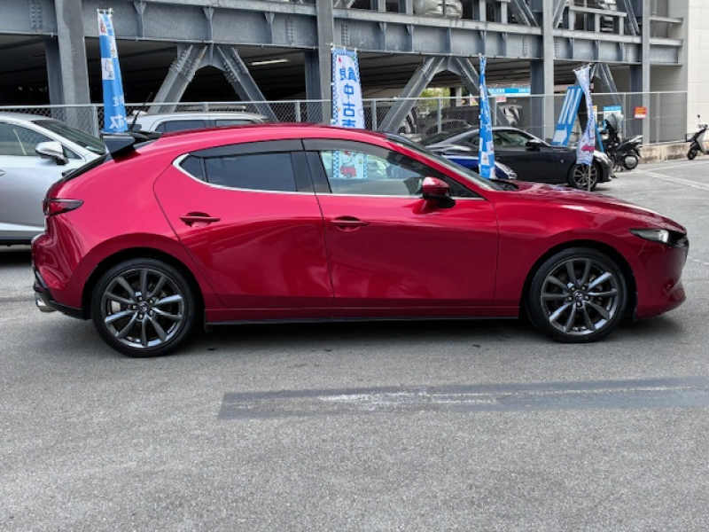マツダ MAZDA 3