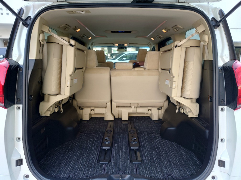 トヨタ アルファード ハイブリッド