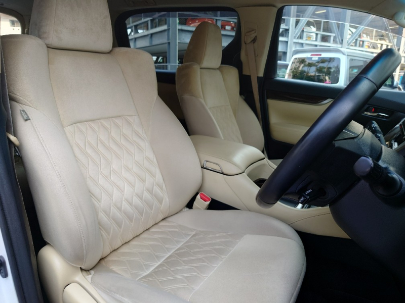 トヨタ アルファード ハイブリッド