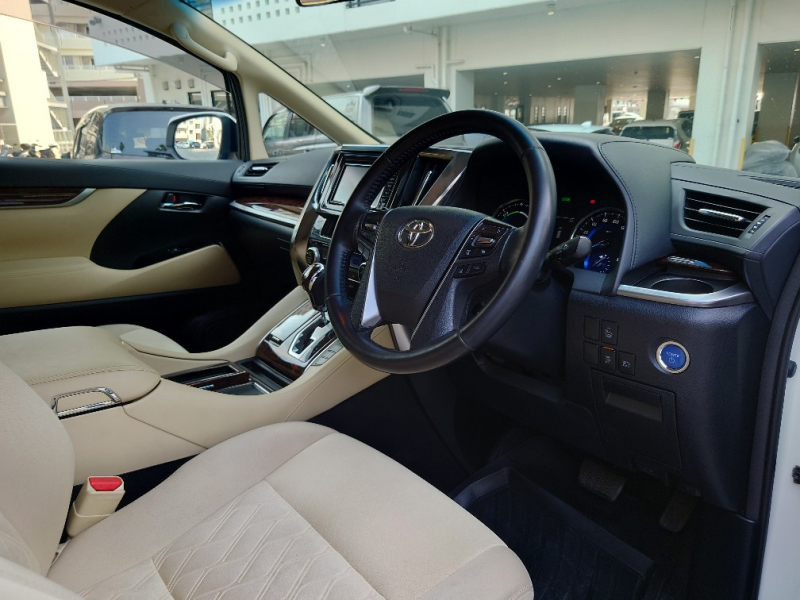 トヨタ アルファード ハイブリッド