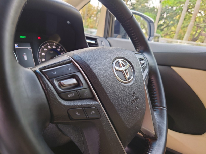 トヨタ アルファード ハイブリッド