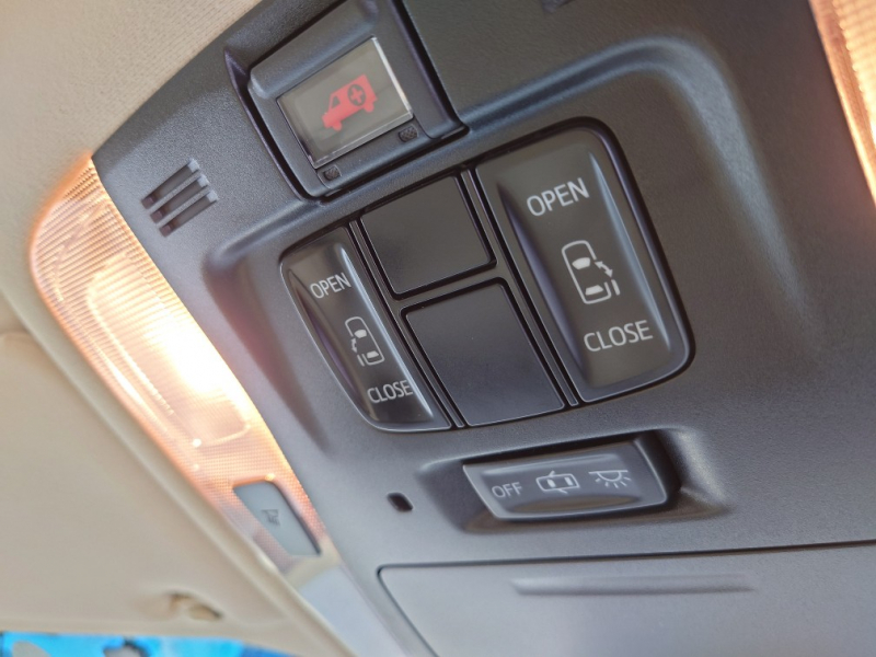 トヨタ アルファード ハイブリッド