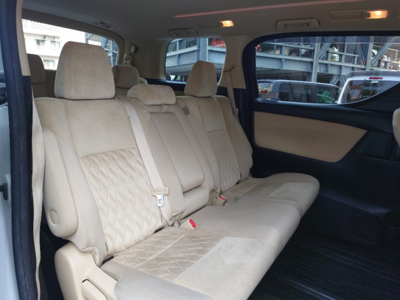 トヨタ アルファード ハイブリッド