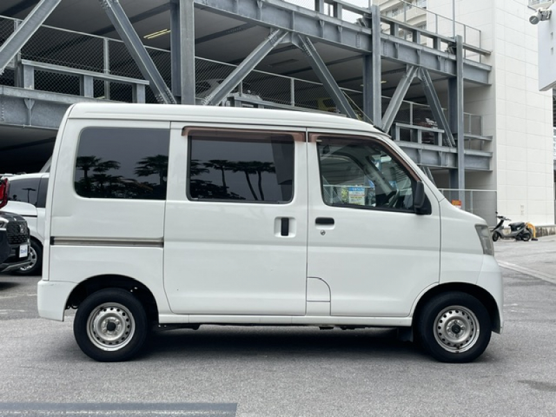 ダイハツ ハイゼットカーゴ