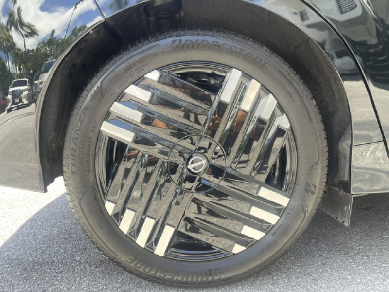 日産 オーラ