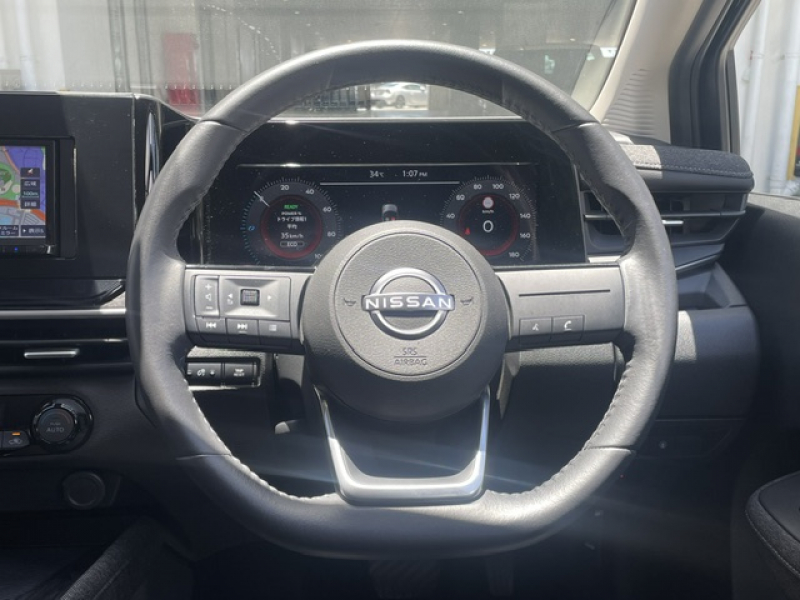 日産 オーラ