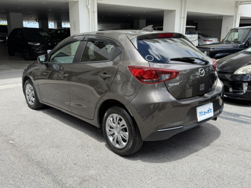 マツダ MAZDA 2