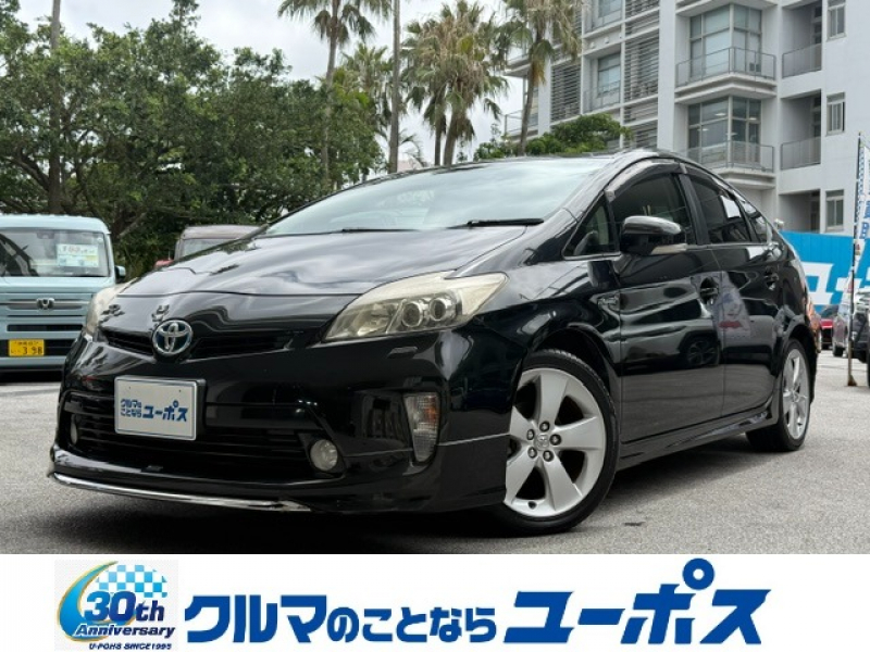 プリウス　入庫しました