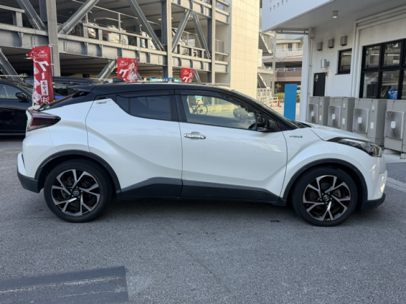 トヨタ C-HR