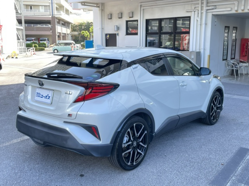 トヨタ C-HR