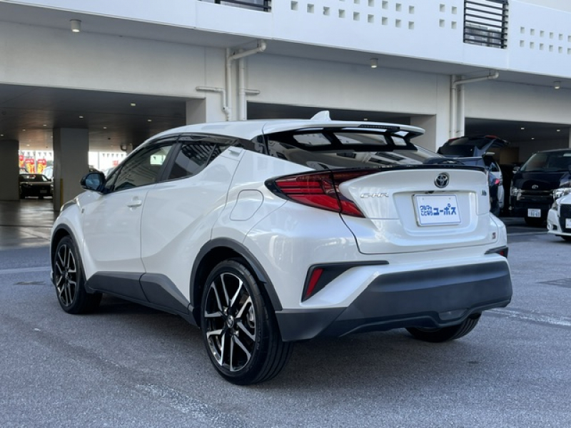 トヨタ C-HR