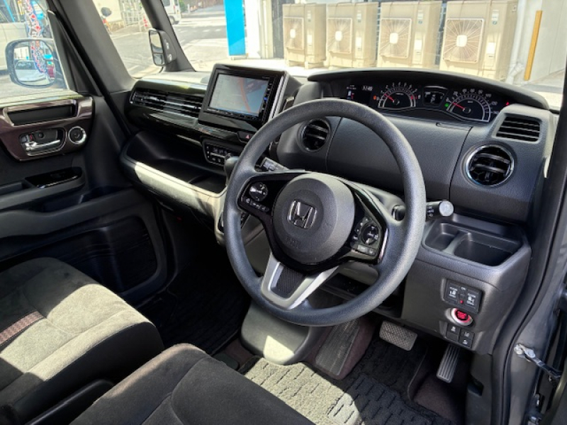 ホンダ N-BOX