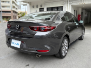 マツダ MAZDA 3