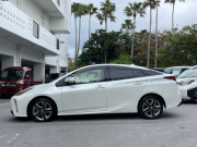 トヨタ プリウス