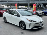 トヨタ プリウス