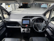 トヨタ ヴォクシー