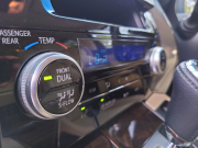 トヨタ アルファード ハイブリッド