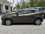 マツダ MAZDA 2
