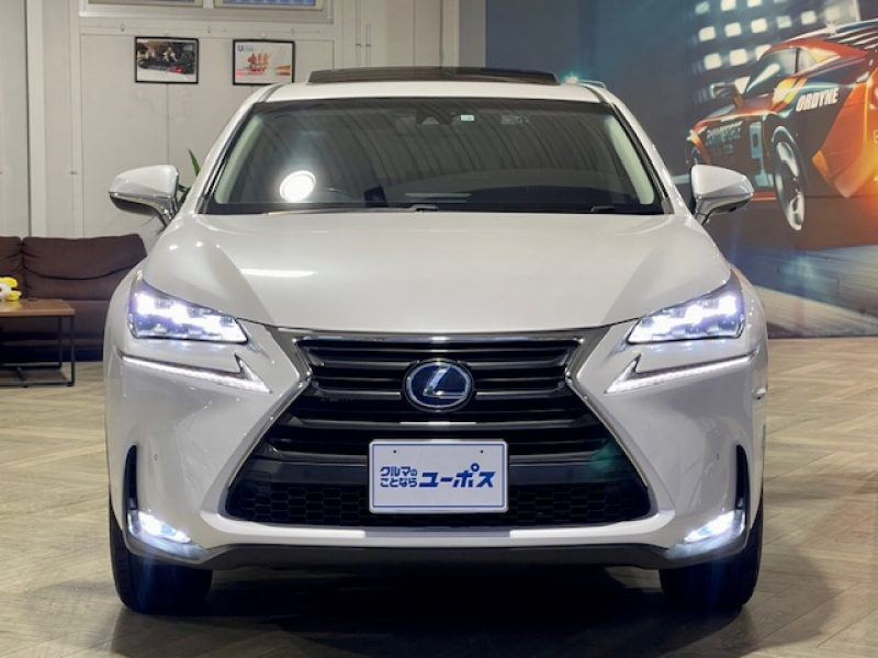 Lパッケージ サンルーフ 引っ付く レクサスNX 車検丸々2年あります❗️