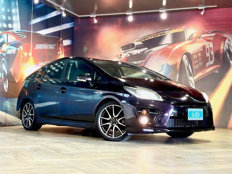 トヨタ プリウス