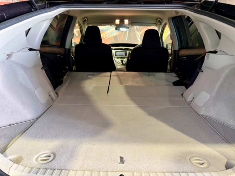 トヨタ プリウス