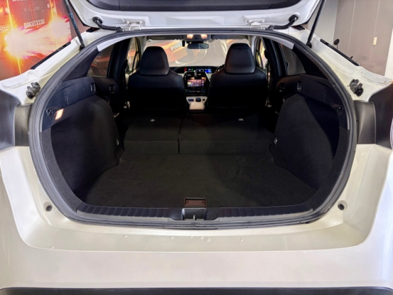 トヨタ プリウス