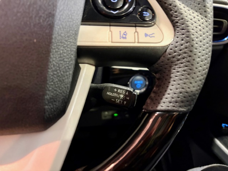 トヨタ プリウス